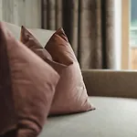 Schwarzer Adler - Sport & Санкт-Антон-ам-Арльберг