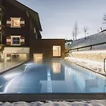Schwarzer Adler - Sport & Hotel