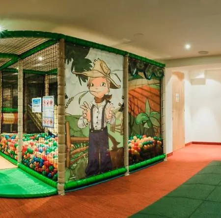 Schwarzer Adler - Sport & 호텔 4*