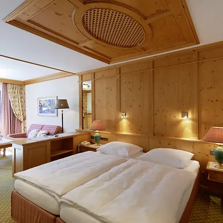 Schwarzer Adler - Sport &