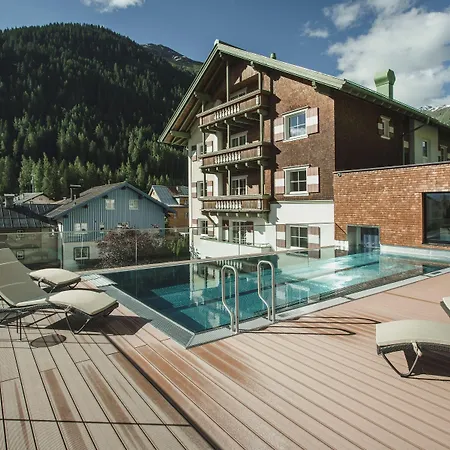 Schwarzer Adler - Sport & Sankt Anton am Arlberg