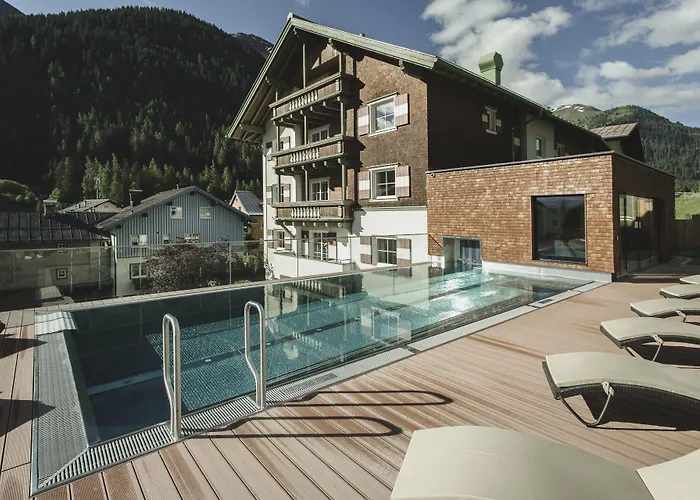 Schwarzer Adler - Sport & Sankt Anton am Arlberg