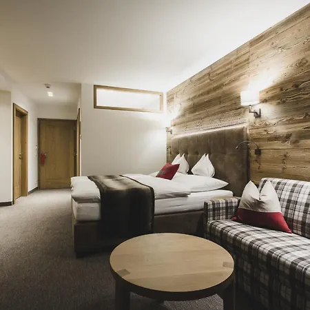 Schwarzer Adler - Sport &